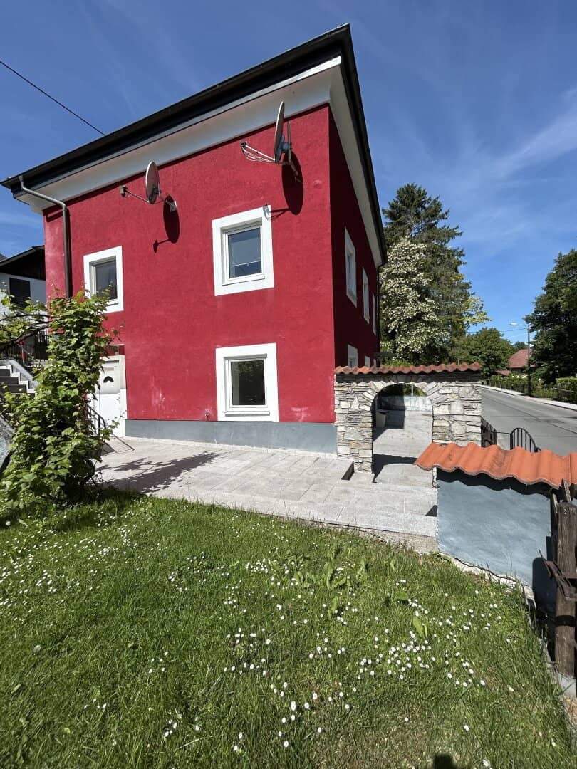 Multi-family house or staff house in Liefering