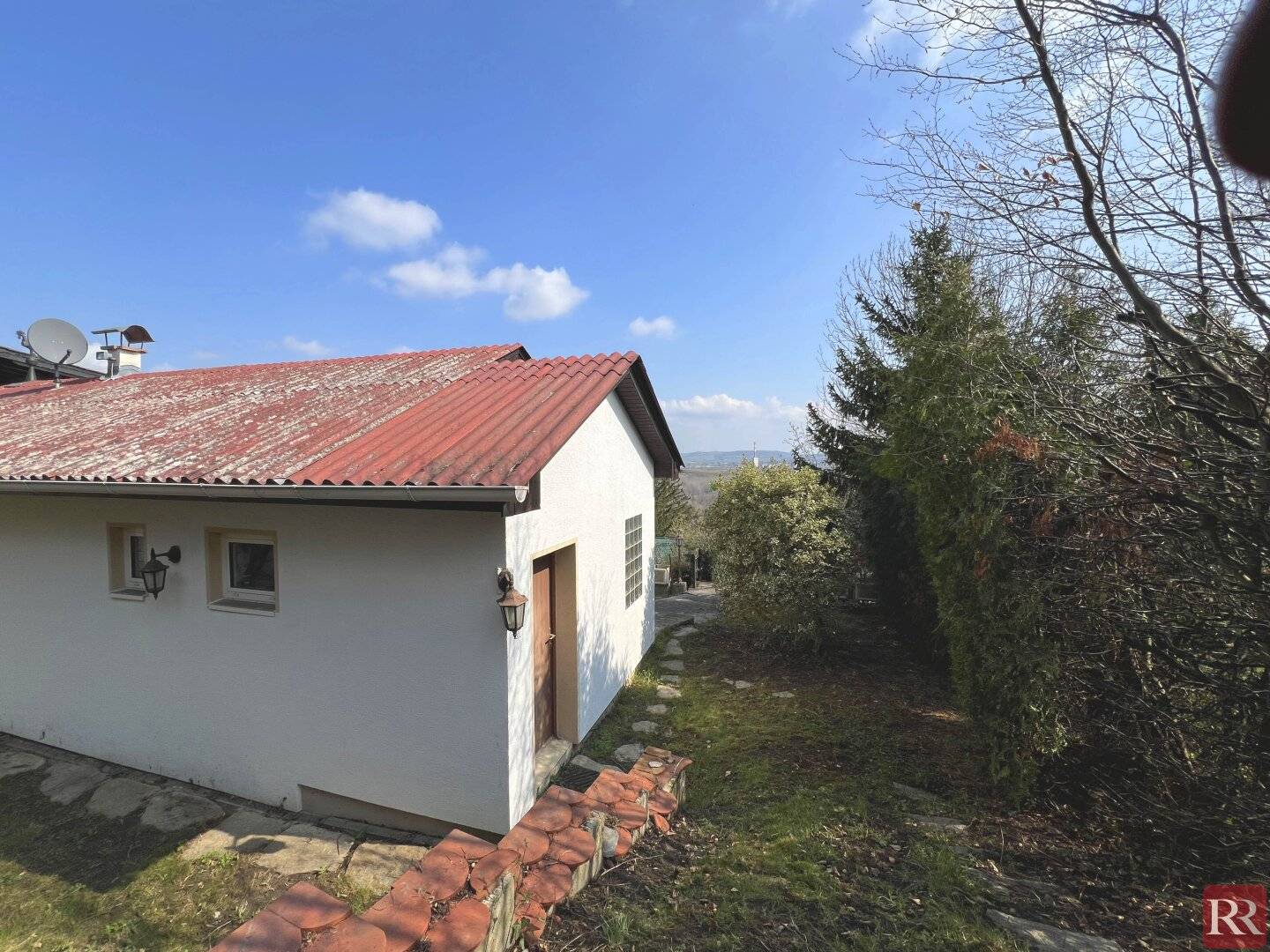 Sonniges Baugrundstück mit traumhaften Fernblick