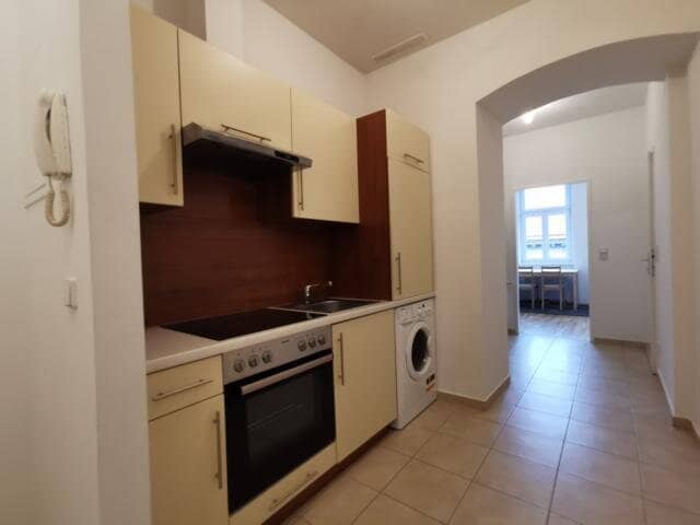 Beautifully furnished one room apartment in a great location Short-term rental