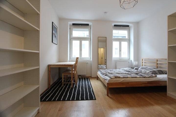 Kurzzeitvermietung! Charmante möblierte 1-Zimmer-Wohnung in zentraler Lage!