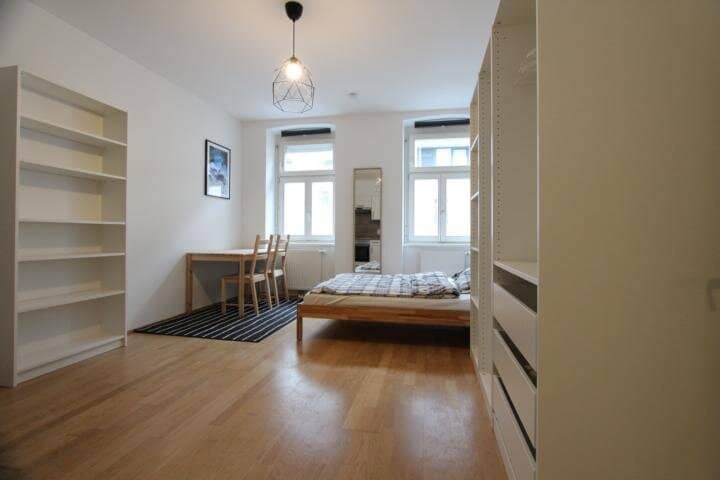 Kurzzeitvermietung! Charmante möblierte 1-Zimmer-Wohnung in zentraler Lage!