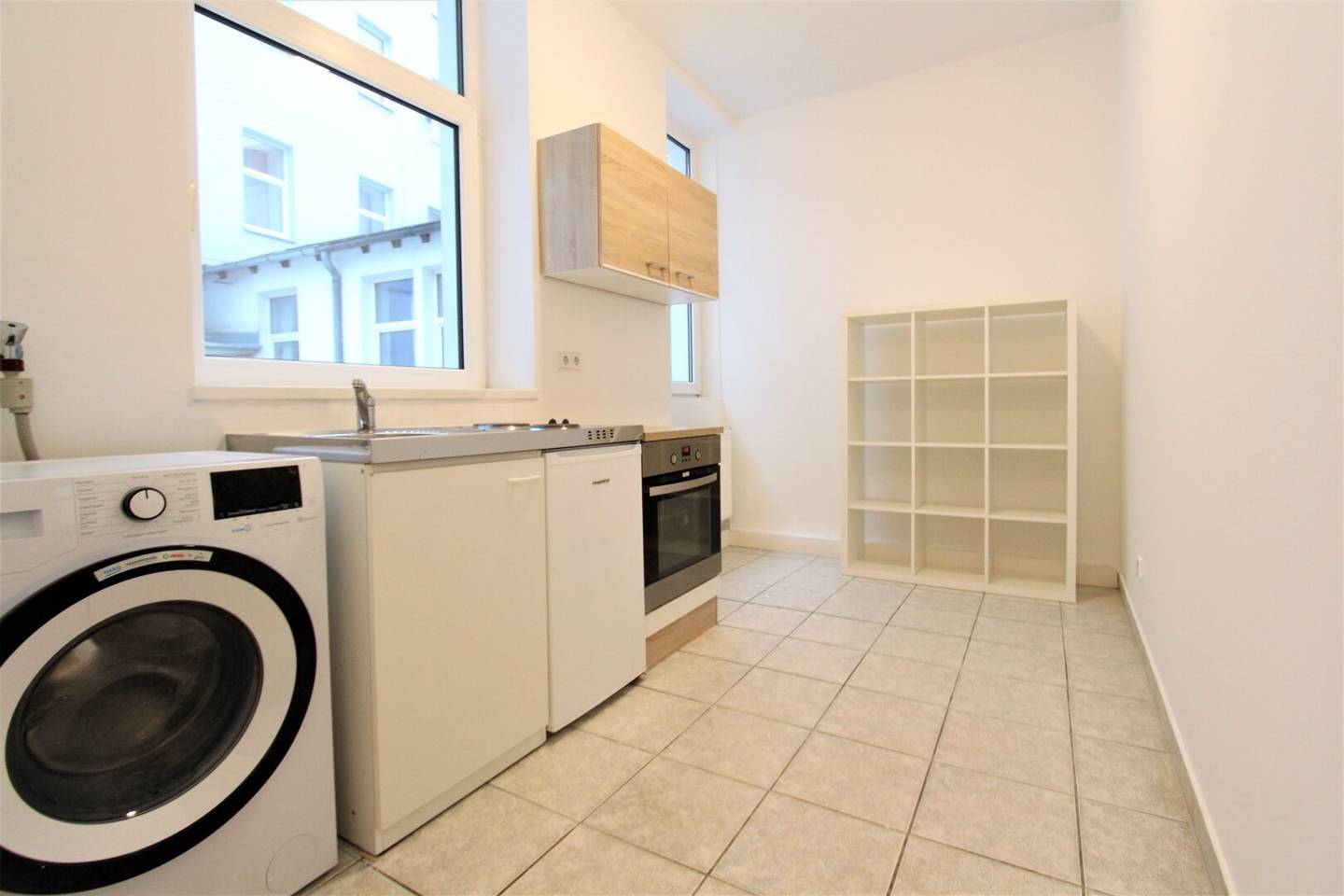 Nicely furnished 2 room apartment with style in a central location! Short-term rental!