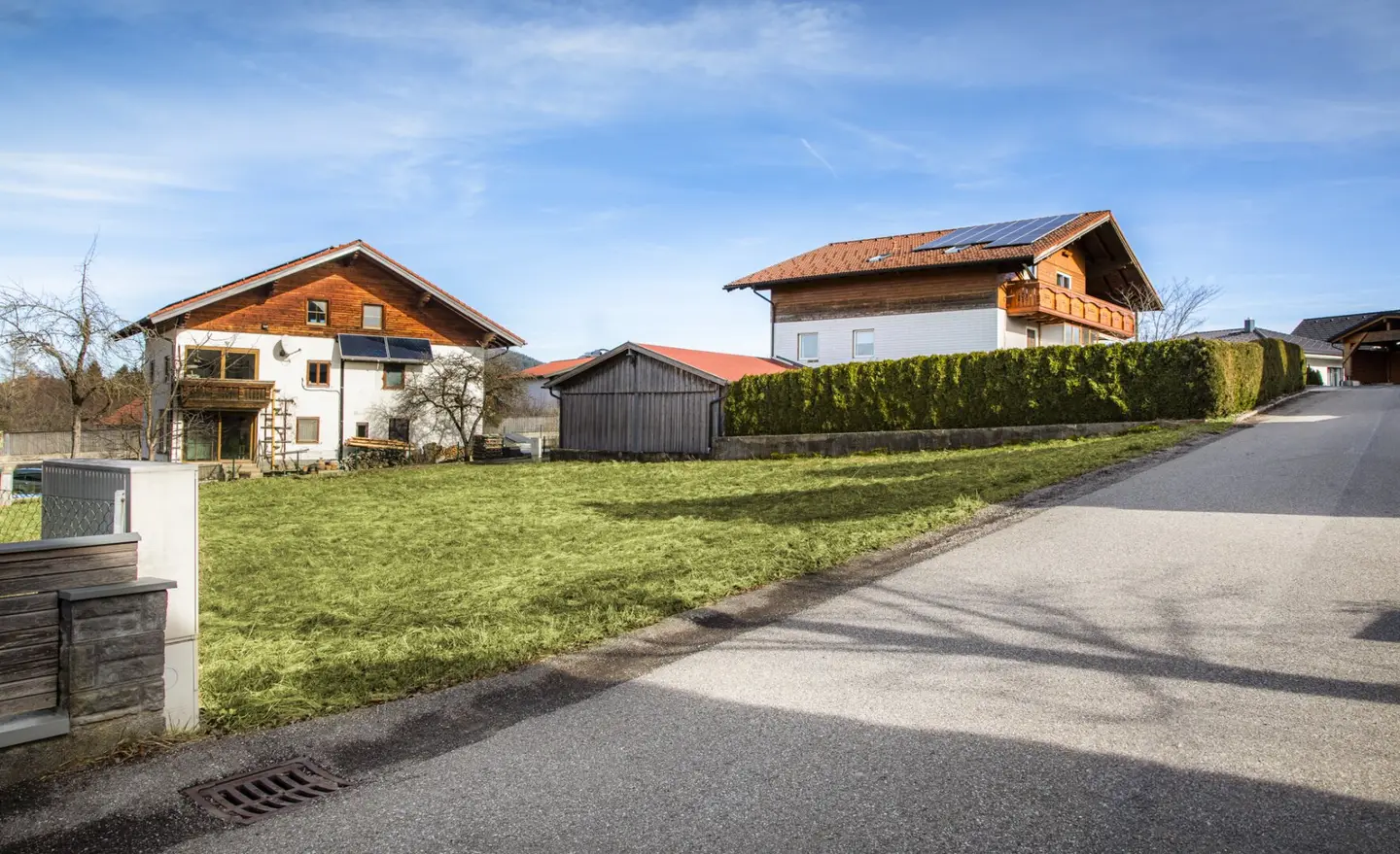 Perfectly shaped and fully serviced building plot in Eugendorf for sale