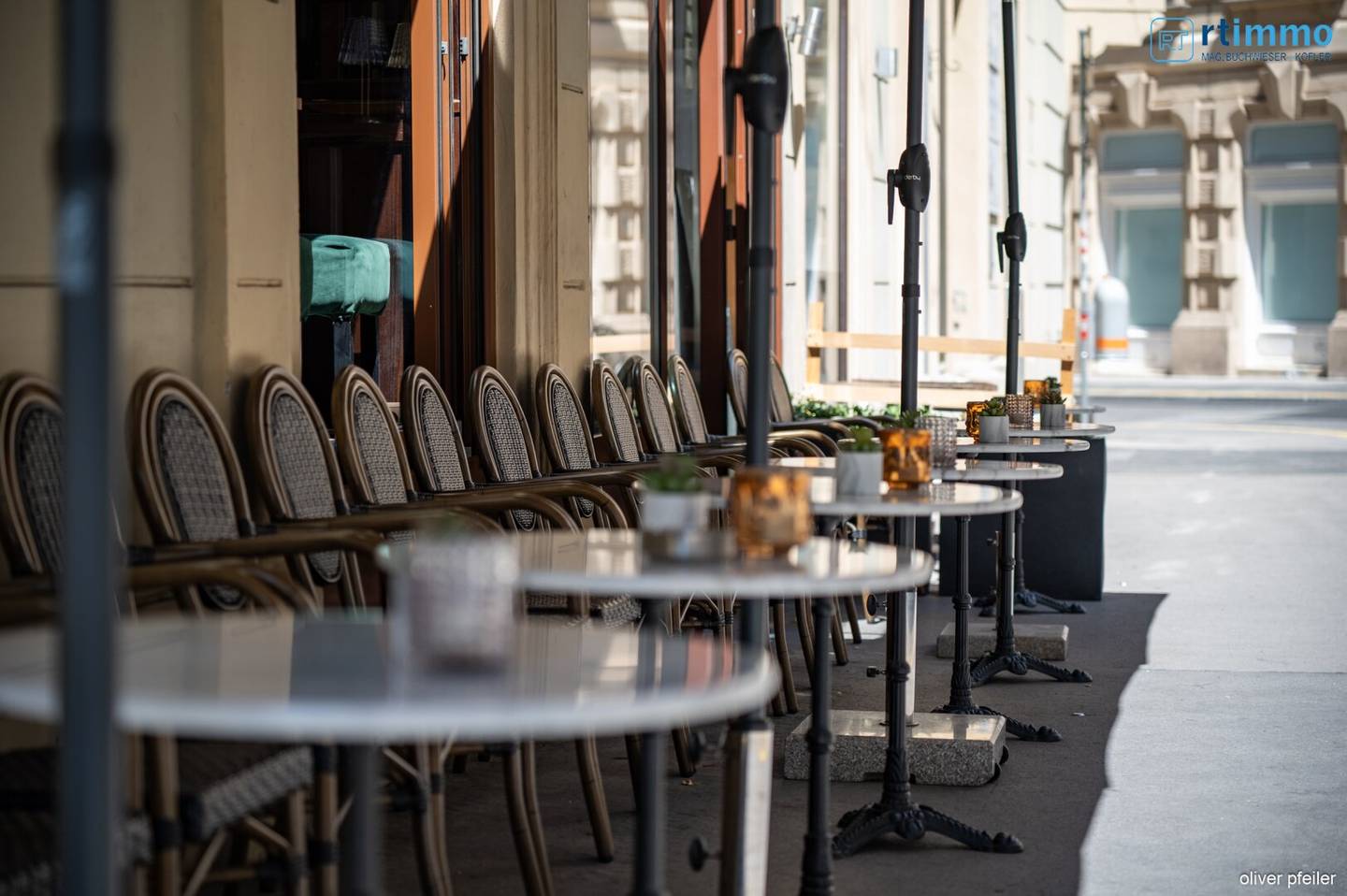 Stillvoll eingerichtetes Kaffeehaus mit Schanigarten in Bestlage der Wiener Innenstadt – Seilerstätte 1010 Wien