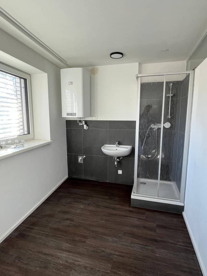 Centrally located apartment with garage for sale