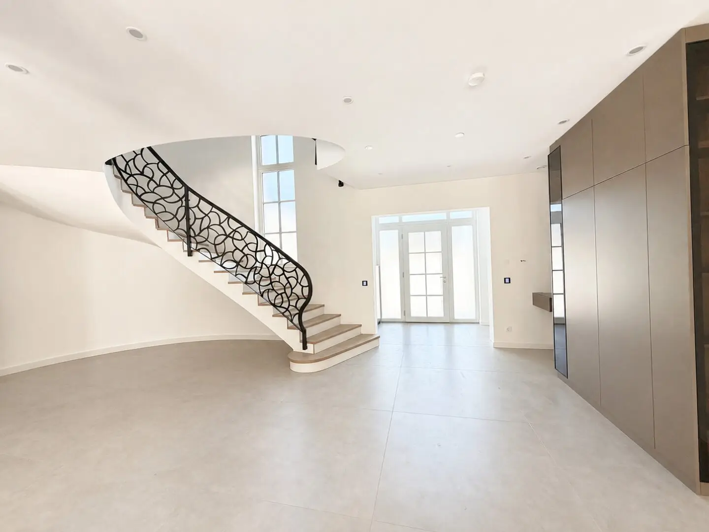 AQUALINA! First occupancy! Villa with 5 bedrooms with garden and pool