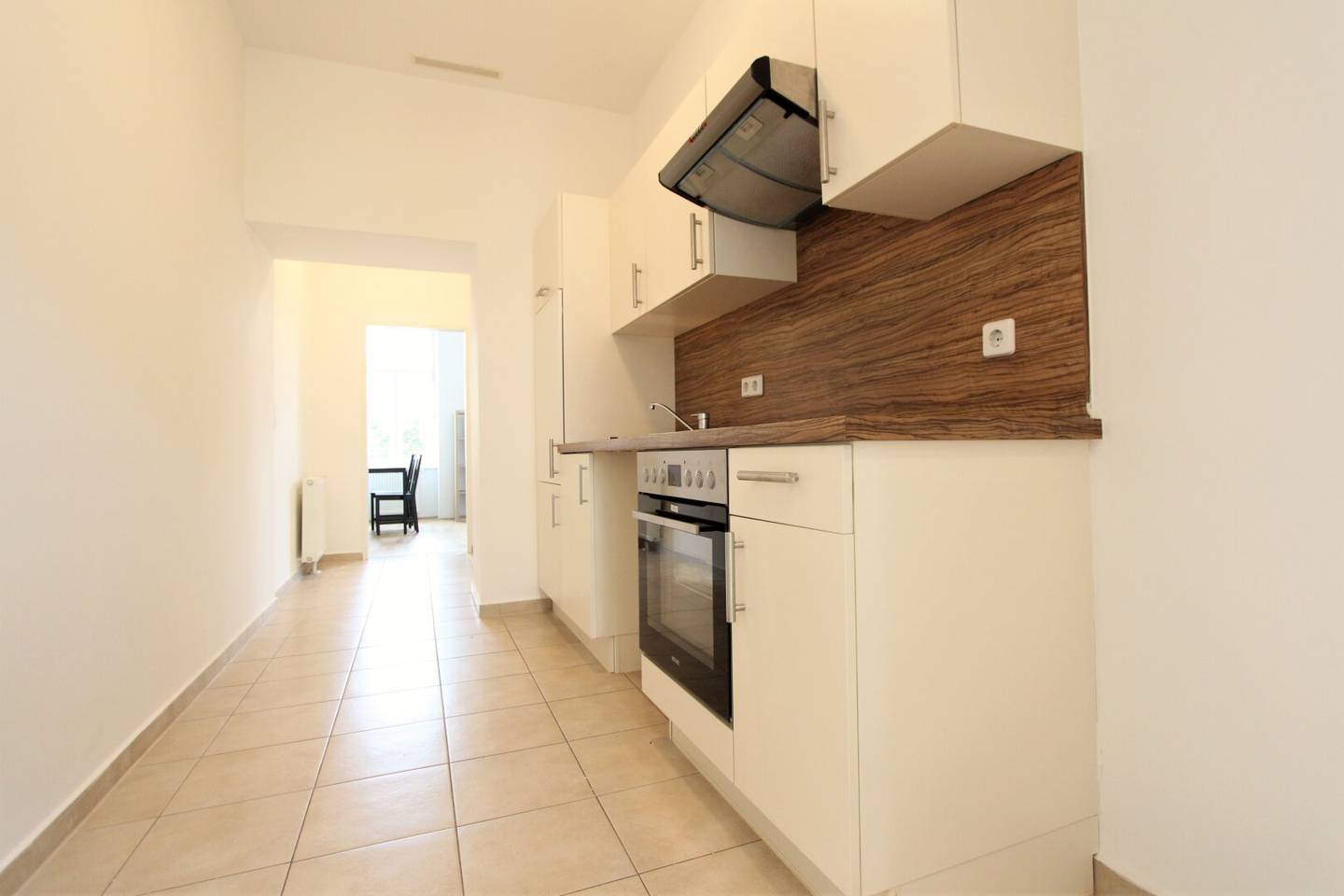 Nicely furnished, bright 2 room apartment for short term rentalengkap?Nope, please ignore this line; The final string below is correct will be provided in the next message.16
