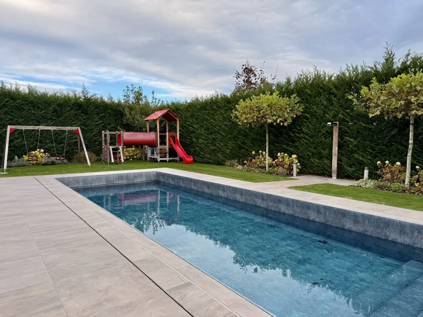 ZWEI LUXUS VILLEN mit POOL auf einem GRÜNDSTÜCK in GOLFCLUB FONTANA!!! ZWEI fur den PREIS von EINEM