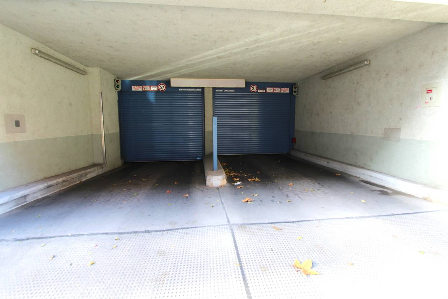 Garage spaces in the 20th district