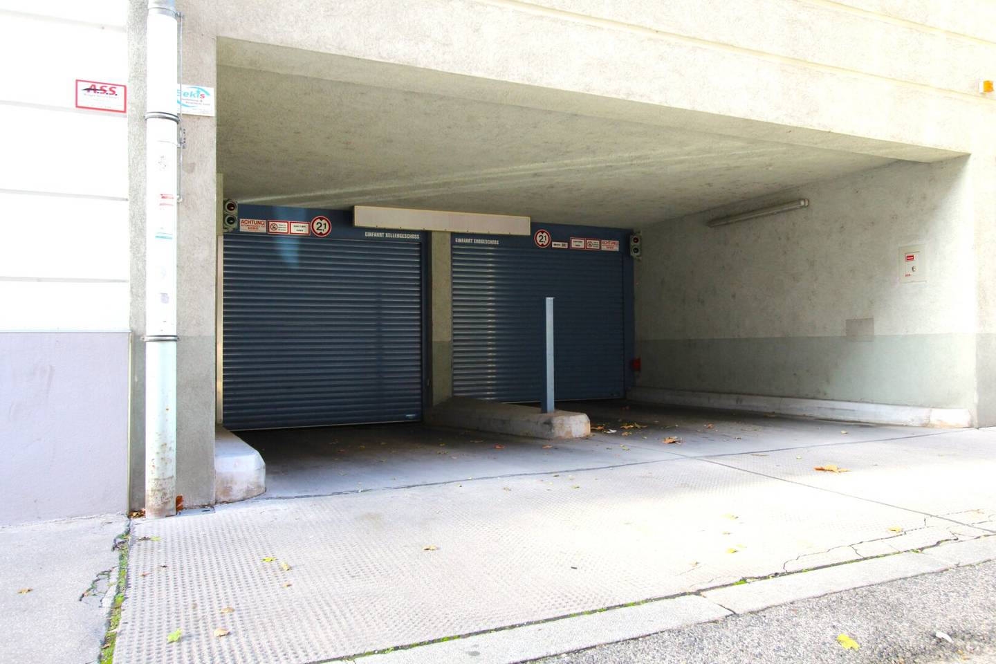 Garage spaces in the 20th district