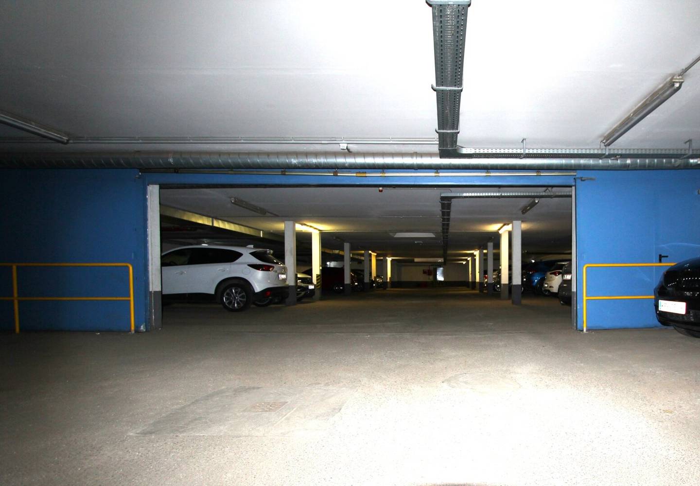 Garage spaces in the 20th district
