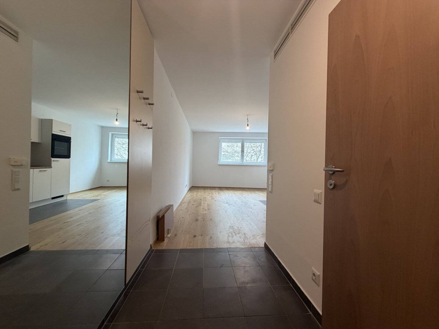 Modern 1 room apartment near Floridsdorf train station