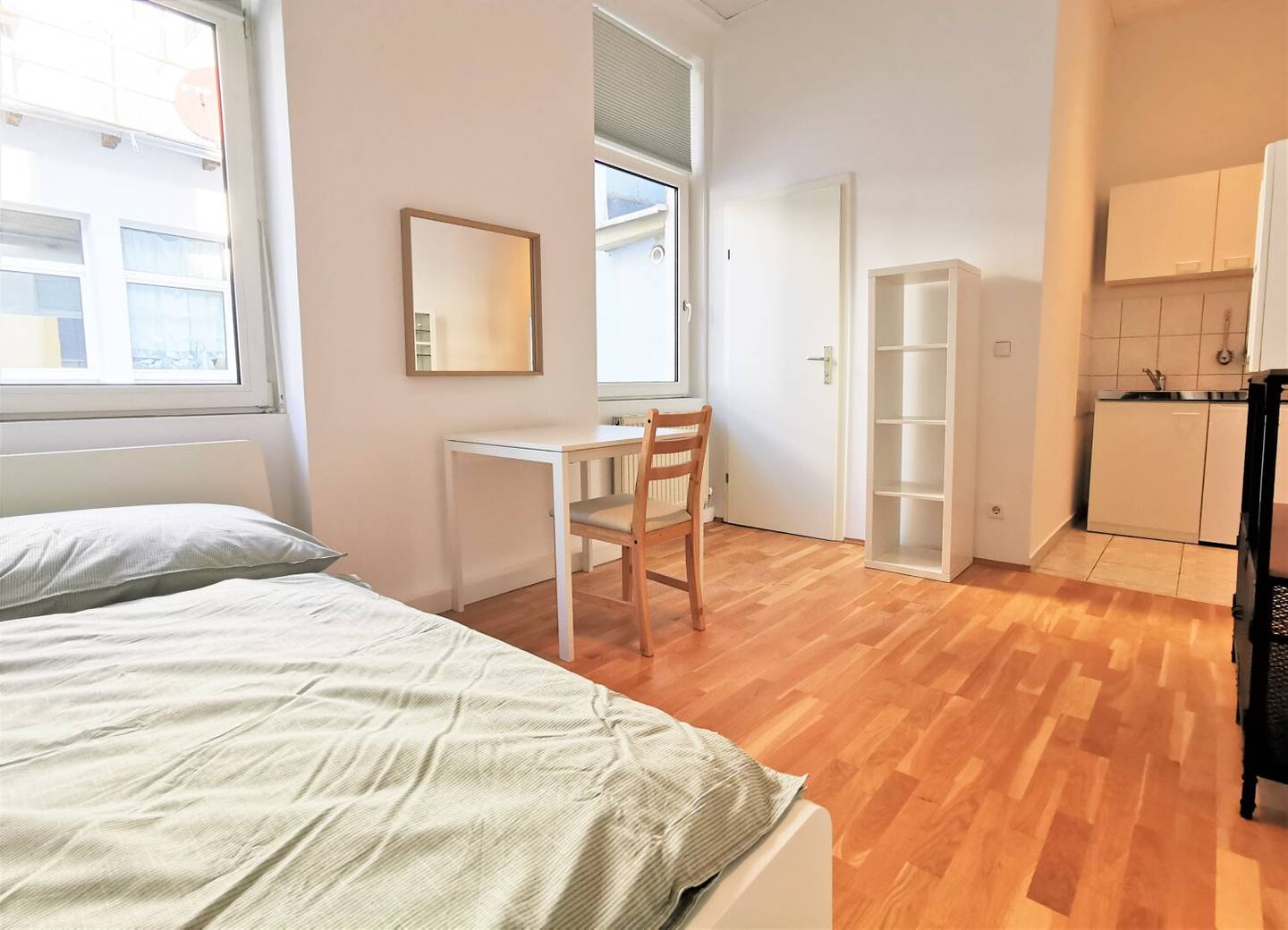 Cozy furnished, quiet one room apartment in a central location short term rental