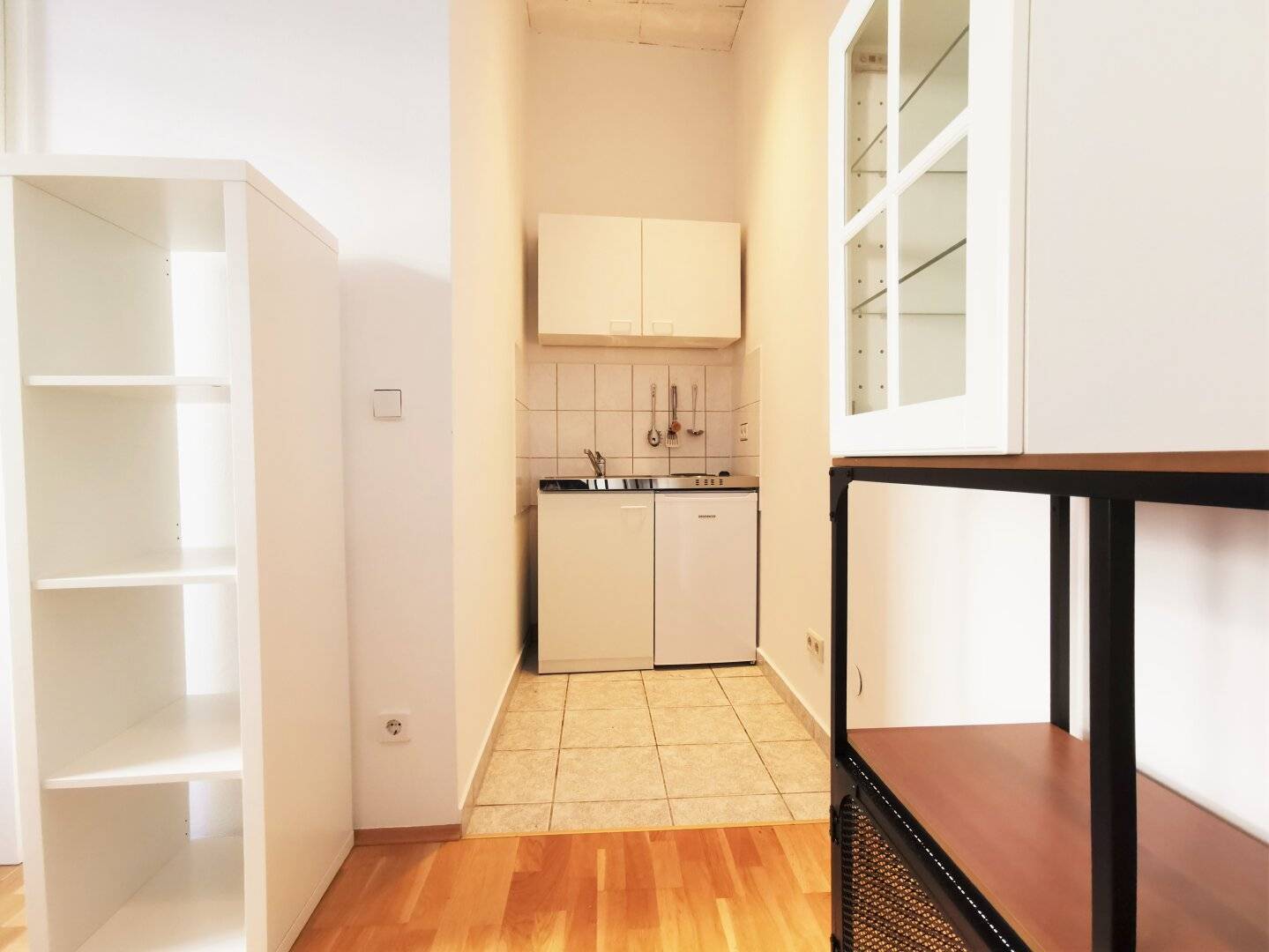 Cozy furnished, quiet one room apartment in a central location short term rental