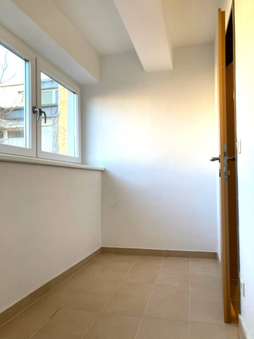 Beautiful home office room with heating in Floridsdorf