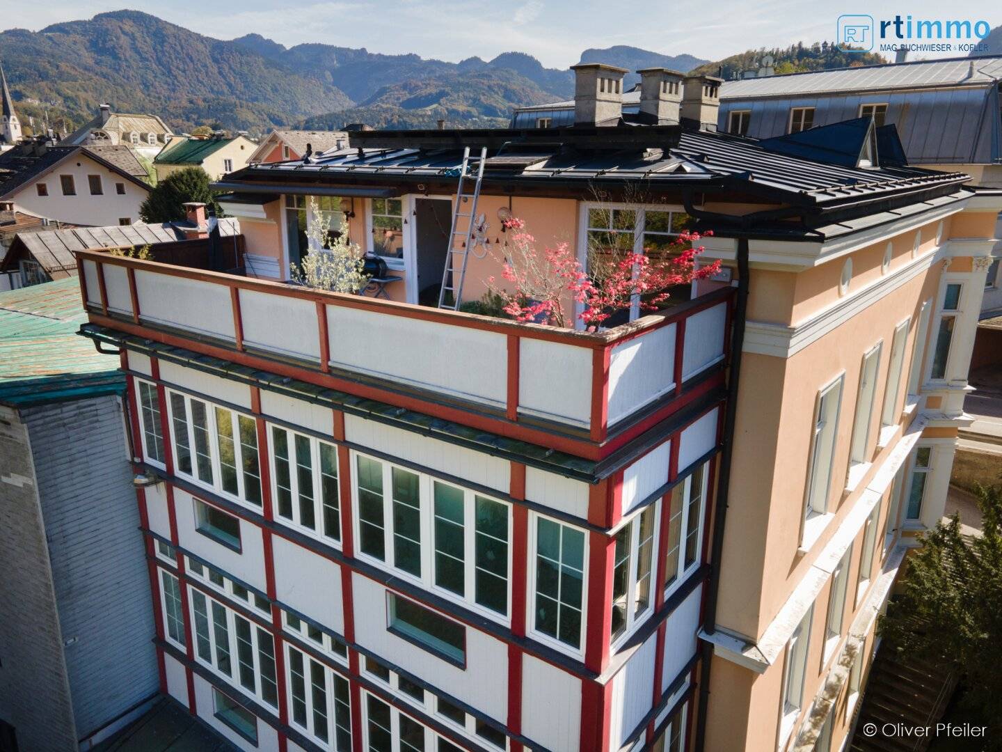 KLASSISCHE VILLA DIREKT AN DER ISCHL - RESIDIEREN und ARBEITEN SIE MIT STIL!  - STELLPLÄTZE AM GRUND!