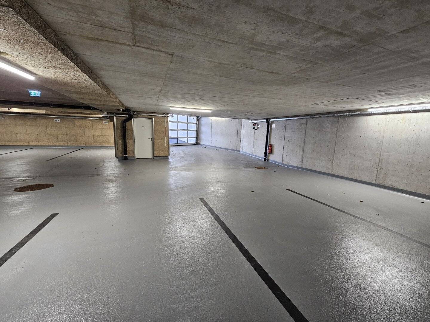 Underground parking space in Fügen for rent or sale