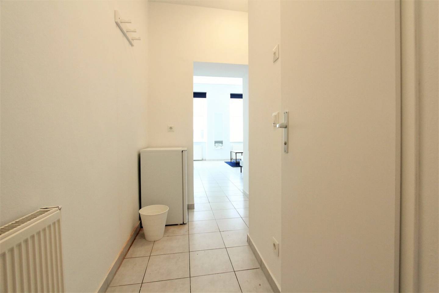 Sunny furnished one room apartment in a central location short term rental