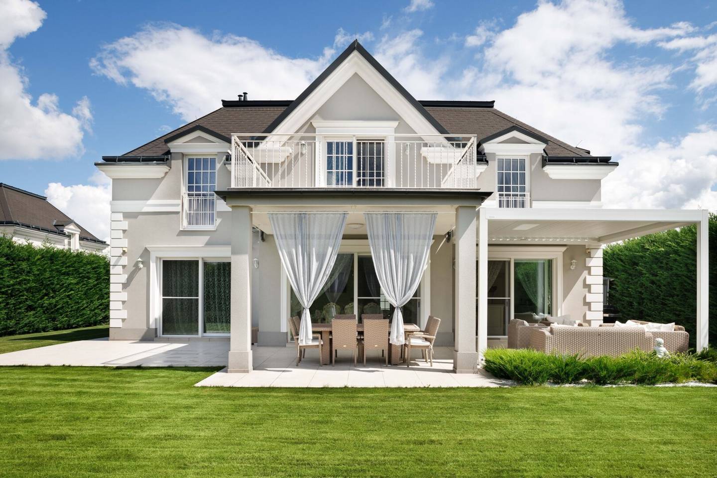 Classic Villa with Large Terrace and Garage | Fully Furnished | Fontana Golf Club