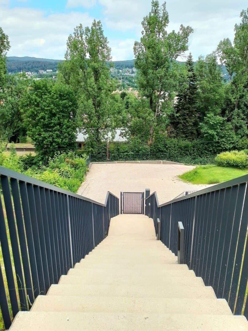 Exklusive 3-Zimmer-Gartenwohnung mit zwei Terrassen in Velden – luxuriös wohnen über dem Wörthersee!