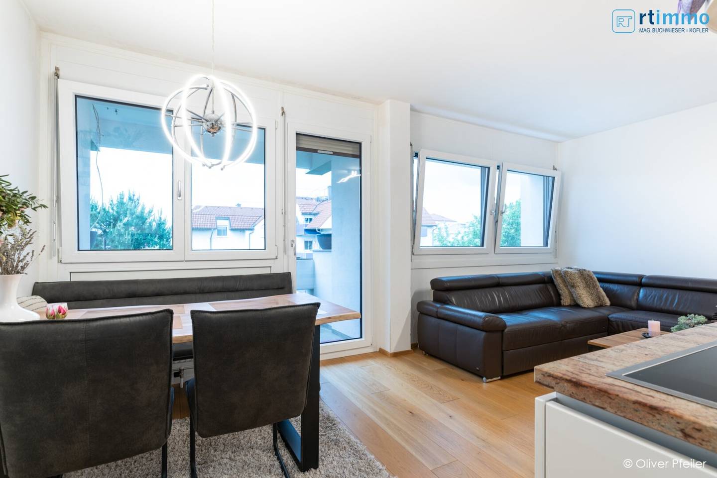 NEUER PREIS: THERMISCH SANIERT: HOCHWERTIGE 3 ZIMMERWOHNUNG mit LOGGIA