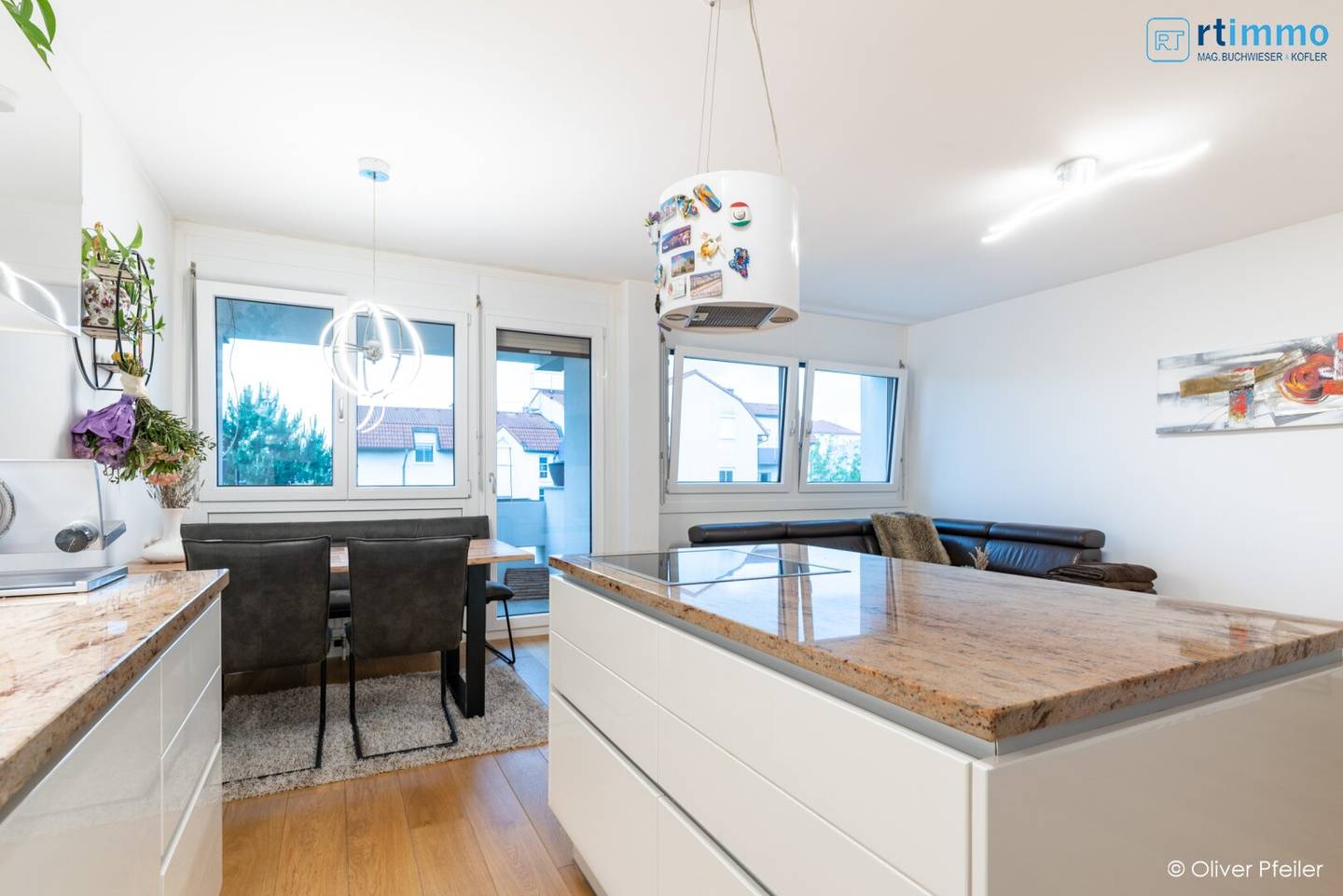 NEUER PREIS: THERMISCH SANIERT: HOCHWERTIGE 3 ZIMMERWOHNUNG mit LOGGIA
