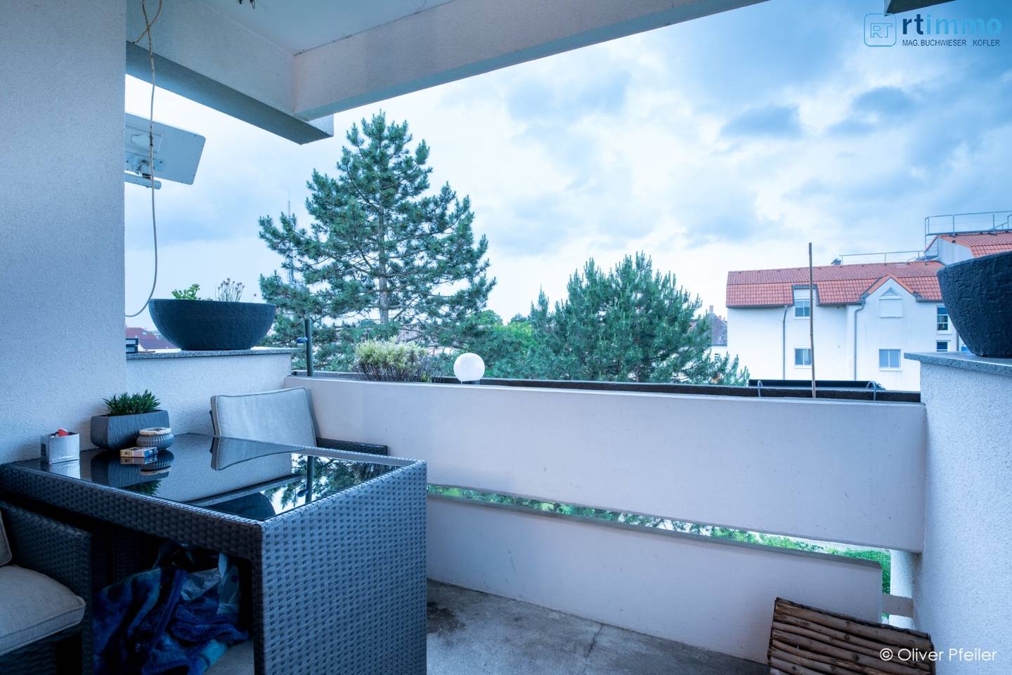 NEUER PREIS: THERMISCH SANIERT: HOCHWERTIGE 3 ZIMMERWOHNUNG mit LOGGIA