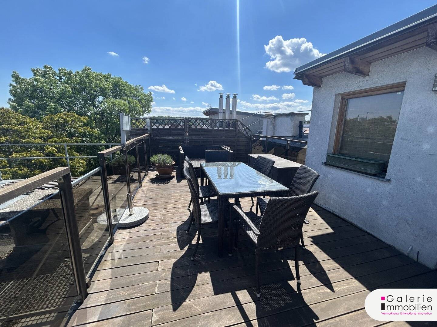 Sonnige DG-Wohnung mit Blick auf Gloriette