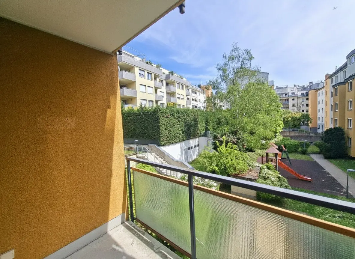 5% BUWOG flash promotion! Commission free from the owner! Courtyard! Interesting 2-room apartment with loggia near Hanusch Hospital