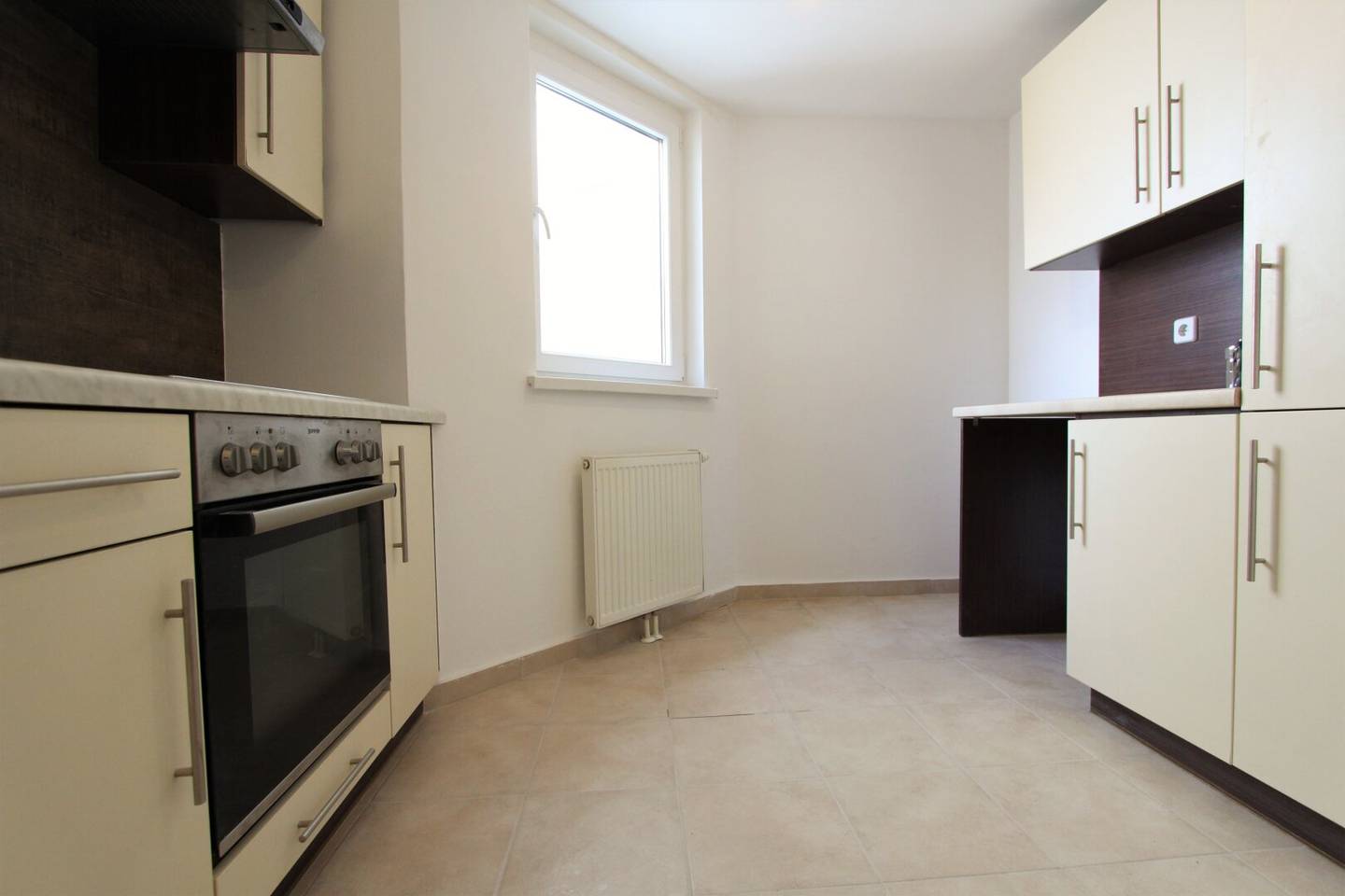 SPACIOUS 2-ROOM APARTMENT IN THE 10TH DISTRICT