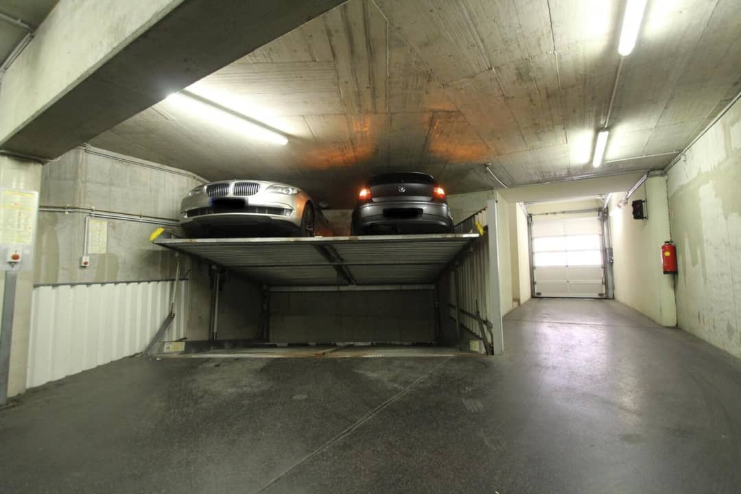 Nähe Reumannplatz! KFZ- Abstellplatz!