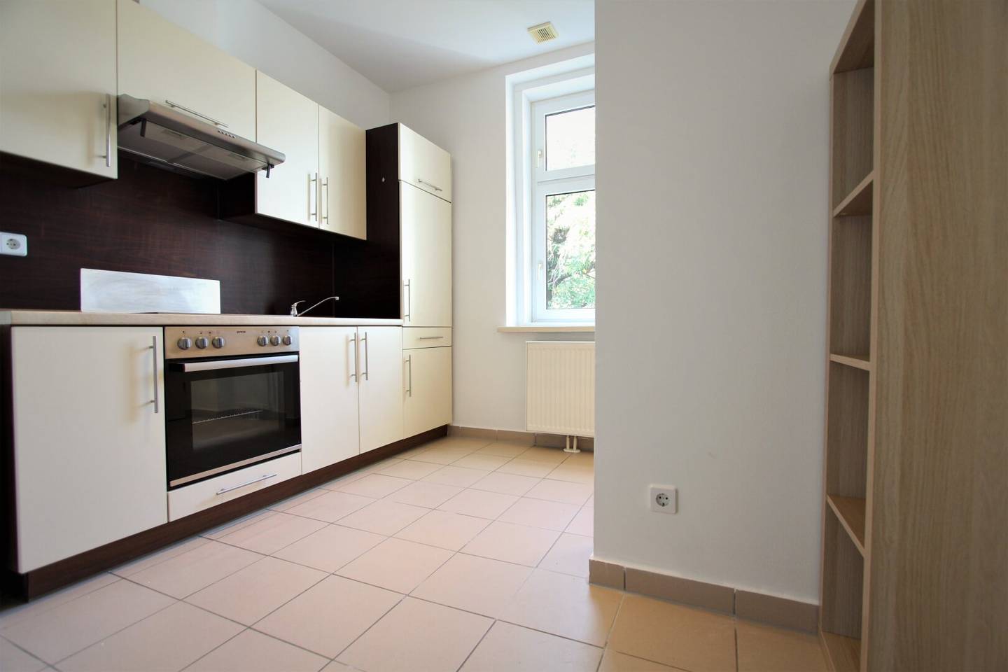 Beautifully furnished 1-room apartment in a quiet location Short-term rental