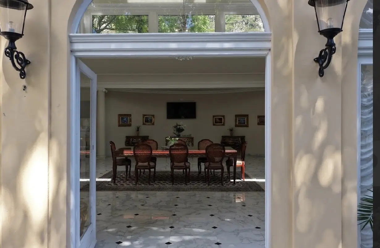 HISTORISCHE VILLA MIT PARK, POOL & SPA IN BADEN BEI WIEN