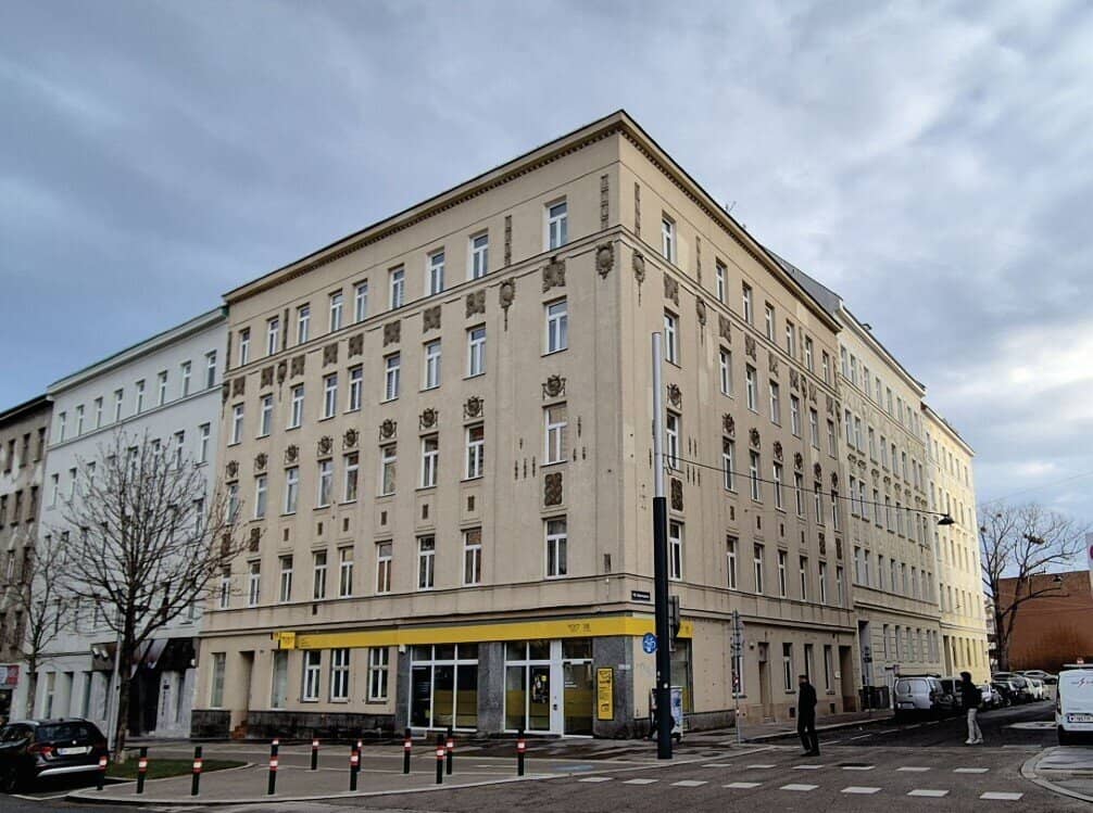 ROHDACHBODEN IN DER ALPENGASSE/FAVORITENSTRASSE NÄHE U1 TROSTSTRASSE!