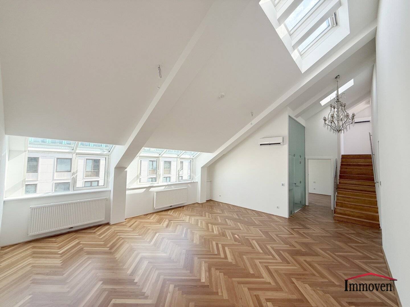 GENERALSANIERT - ERSTBEZUG und INNENSTADTLAGE - Einzigartiges Büro mit Dachterrasse bei der Wiener Oper!