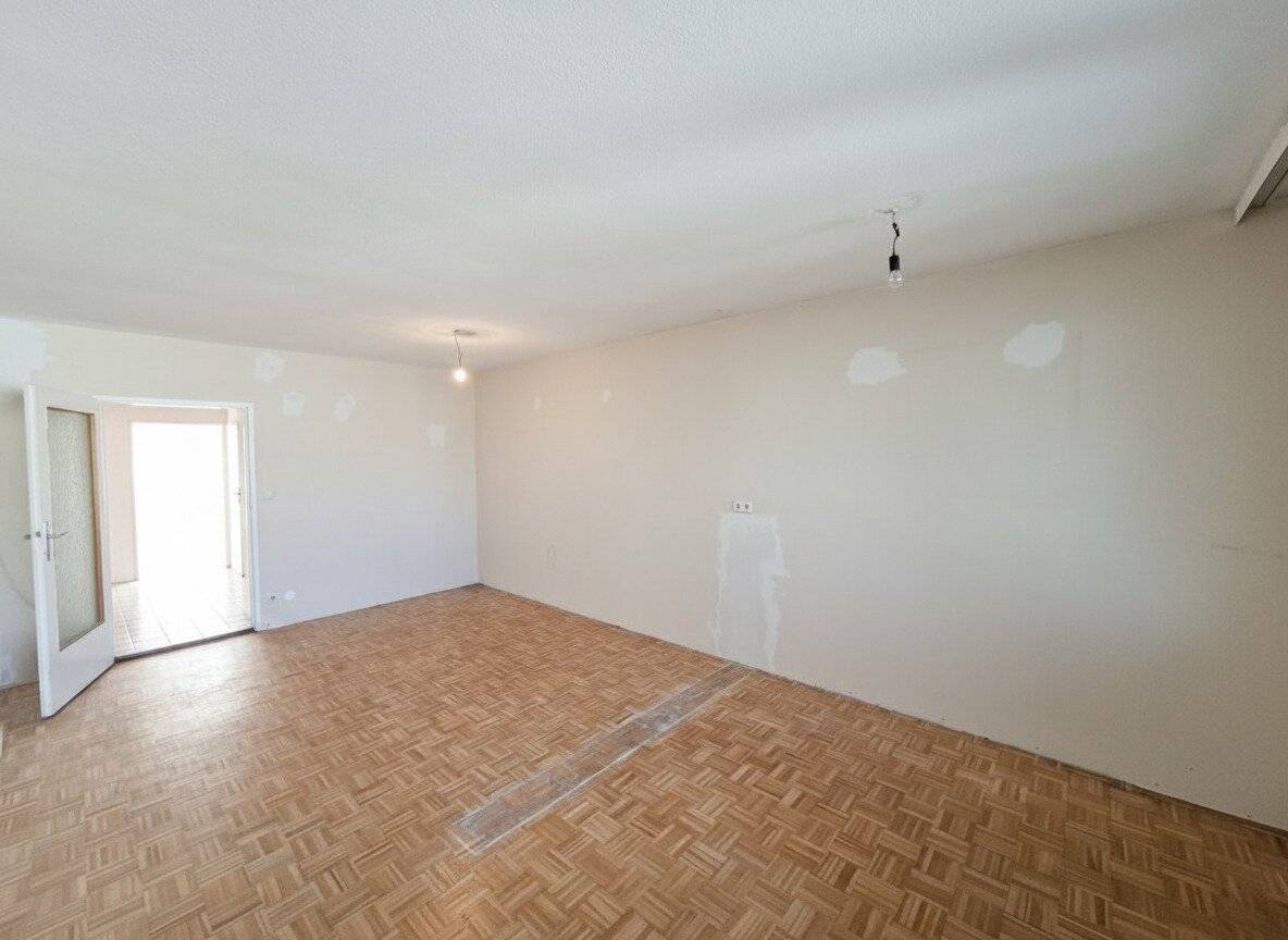 Commission-free from the owner Beautiful three room with loggia in Ottakring