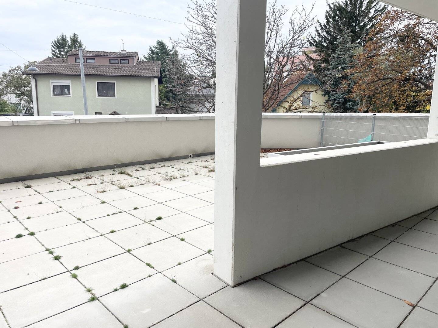 Commission-free from the owner! Beautiful 2-room apartment with large terrace near U6!