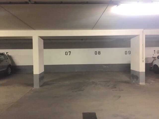 No commission from the owner! Underground parking space near Kagraner Platz