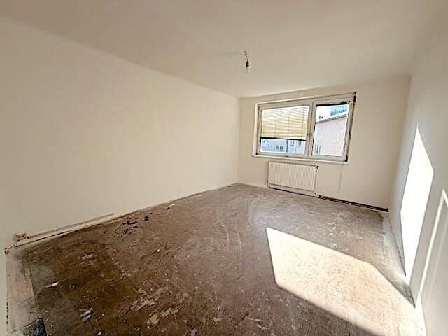 10,000 EURO BUWOG HOUSING PRICE MELT! PROVISION-FREE FROM THE OWNER! UNRENOVATED 2-ROOM APARTMENT NEAR FLORIDSDORF RAILWAY STATION