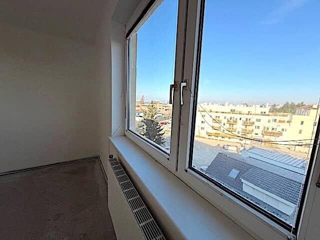 10,000 EURO BUWOG HOUSING PRICE MELT! PROVISION-FREE FROM THE OWNER! UNRENOVATED 2-ROOM APARTMENT NEAR FLORIDSDORF RAILWAY STATION