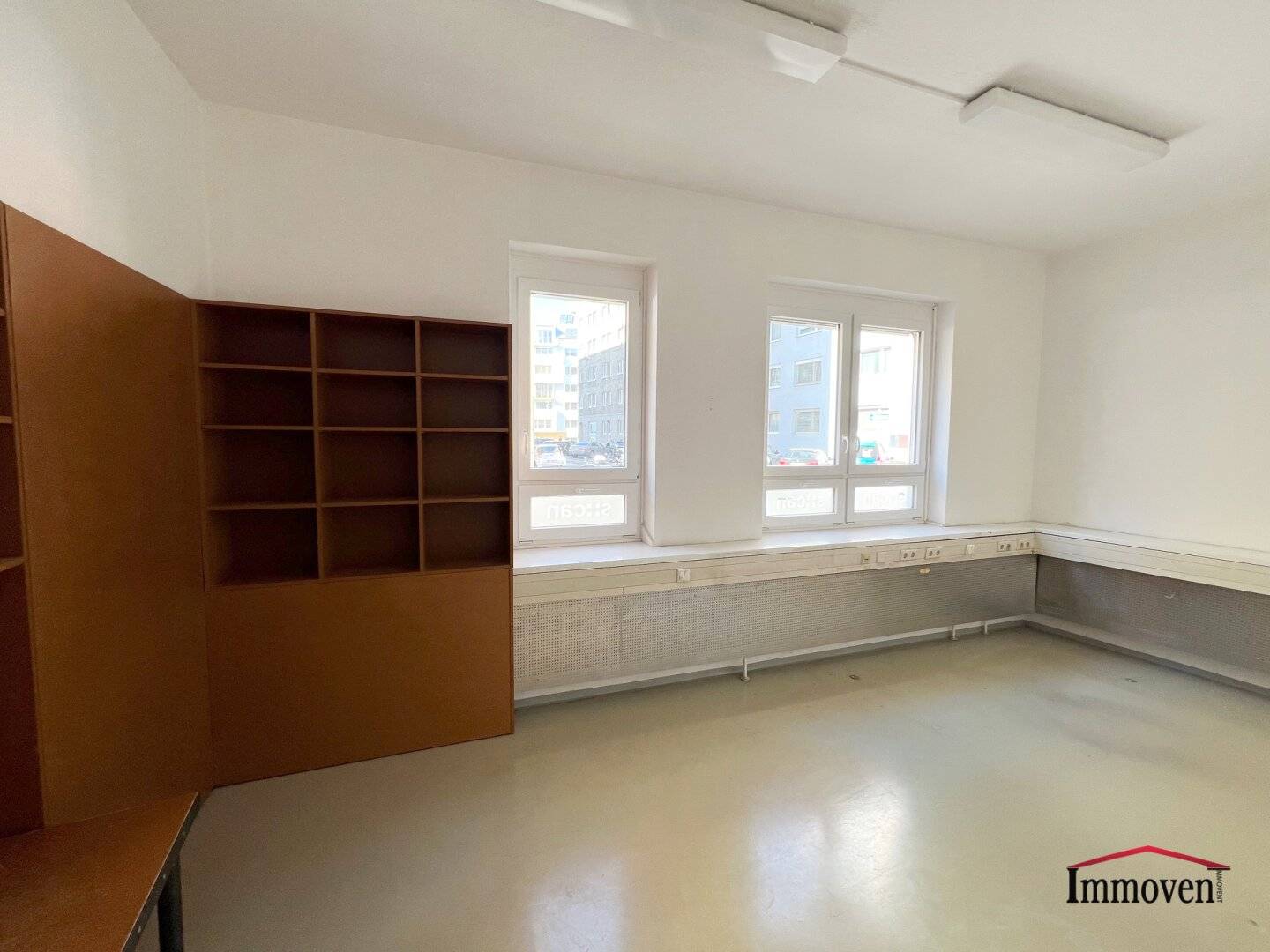 No commission! Very large commercial/office space in the latest inner-city development area - the Nordwestbahnhof! (rental start by arrangement)