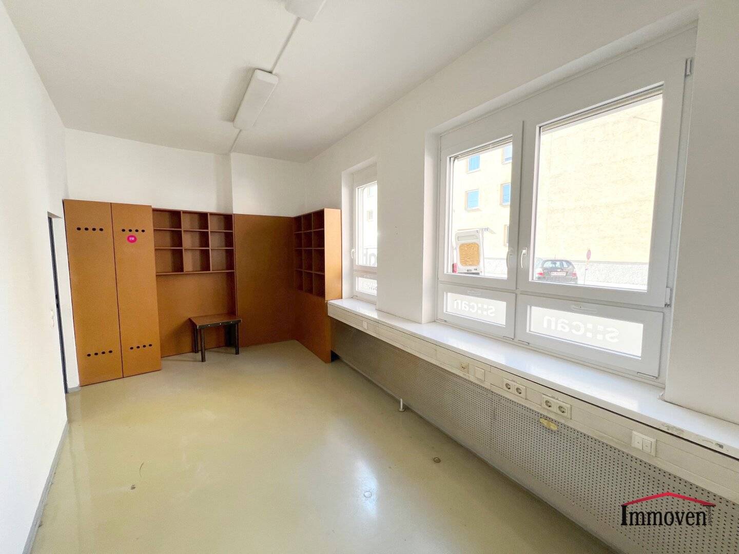 No commission! Very large commercial/office space in the latest inner-city development area - the Nordwestbahnhof! (rental start by arrangement)