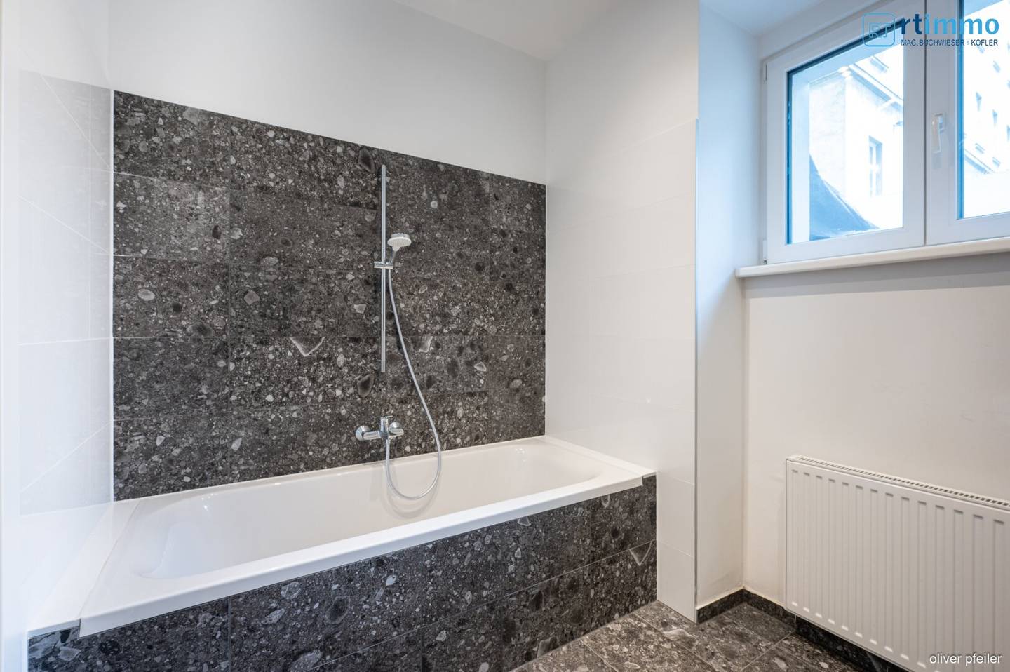 URBANER LIFESTYLE TRIFFT AUF WIENER GRÄTZL- RENAISSANCE - Zweitwohsitz/ Atelier- edel saniert im Souterrein