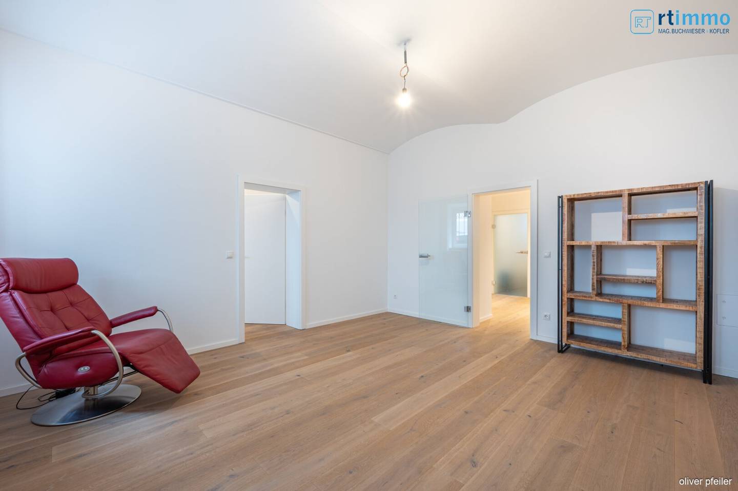 URBANER LIFESTYLE TRIFFT AUF WIENER GRÄTZL- RENAISSANCE - Zweitwohsitz/ Atelier- edel saniert im Souterrein