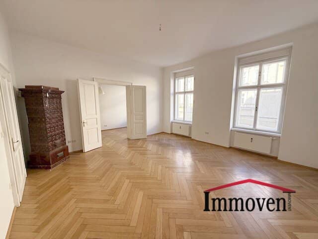 TOPLAGE IN LEOBEN - helle Wohnung mit Balkon in einem repräsentativen Altbau!