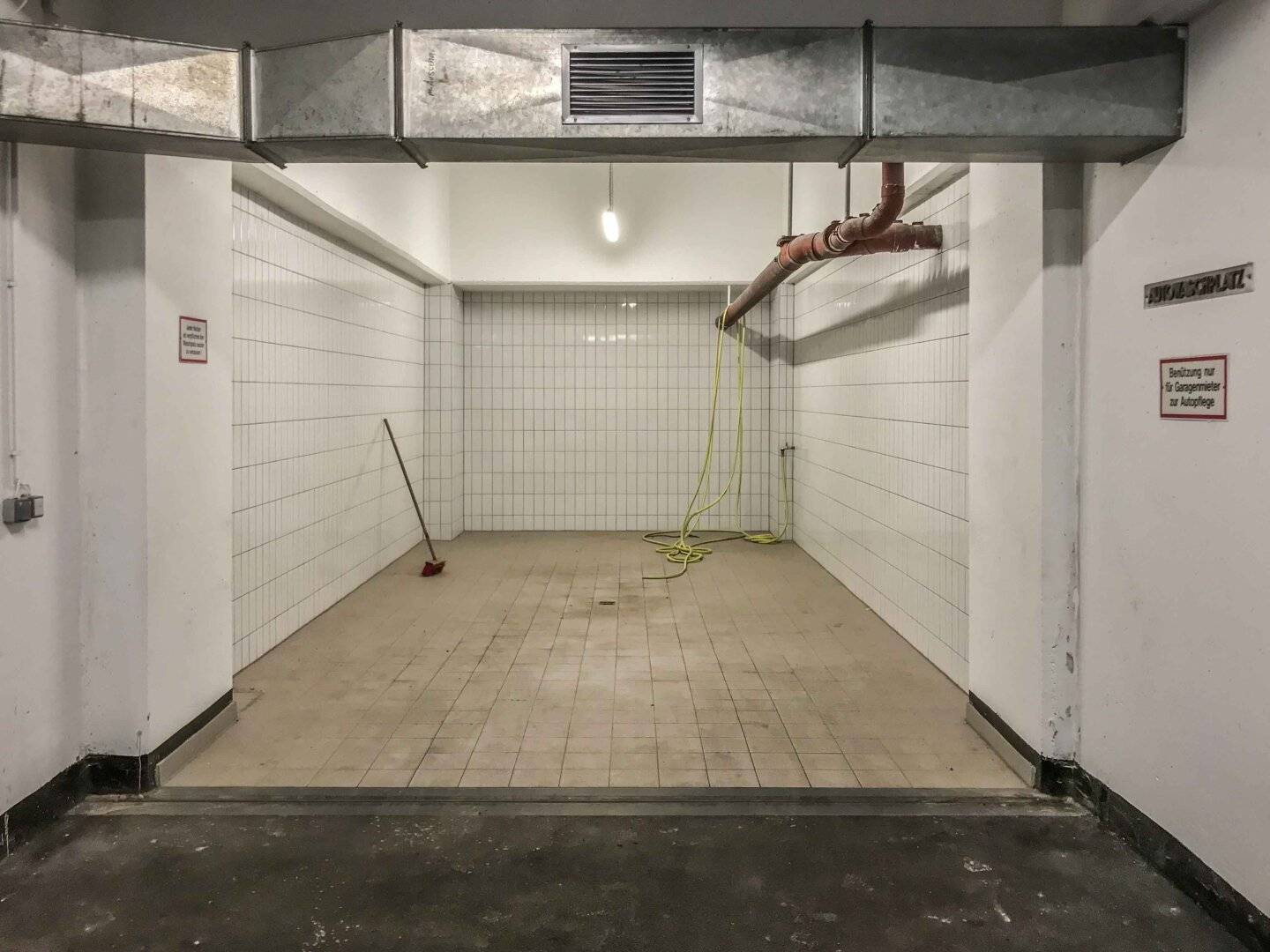 Commission-free from the owner! HIETZING! Underground garage space near U4
