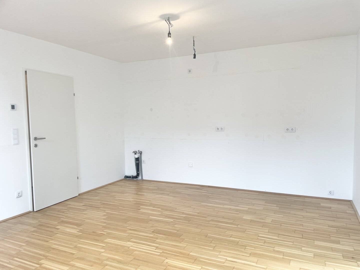 Commission free from the owner RIVUS III two room apartment with south facing balcony