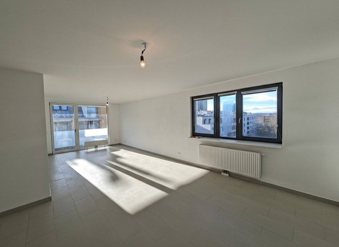 New price! Provision-free from the owner! Monte Laa! Distant view! three room maisonette with terrace/loggia!