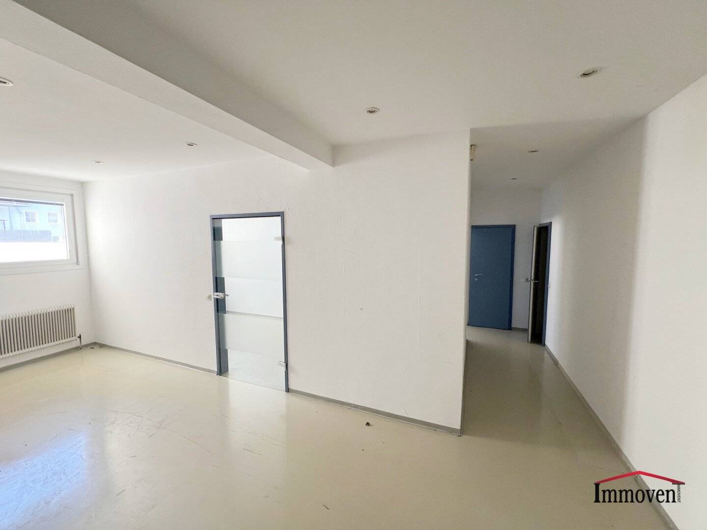 Provision free Unrenovated Office with Loggia at Nordwestbahnviertel