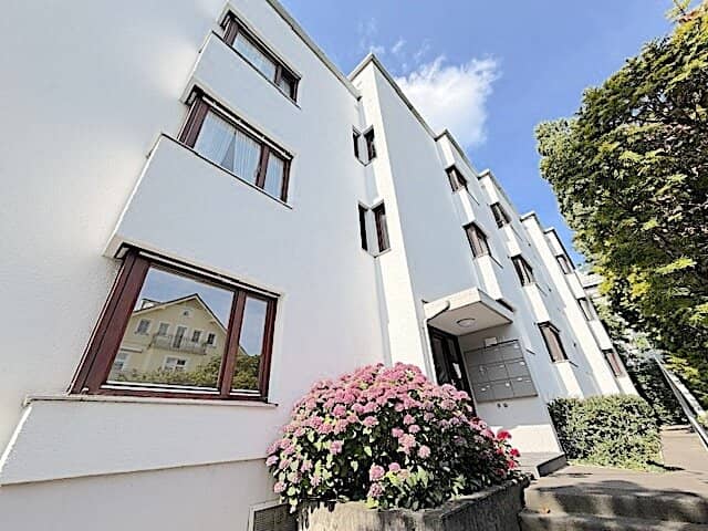 Commission-free from the owner! Unrenovated 2-room apartment with loggia in Gersthof!,
